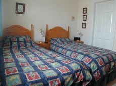 Twin bedroom